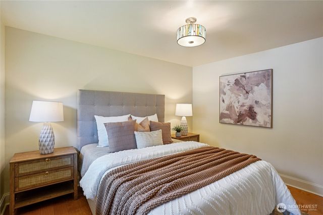 20230 1st Place S, Des Moines, WA 98198