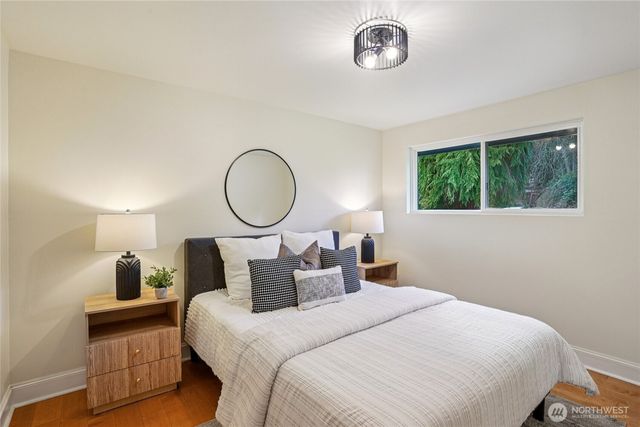 20230 1st Place S, Des Moines, WA 98198