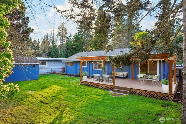 20230 1st Place S, Des Moines, WA 98198