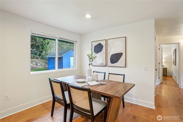 20230 1st Place S, Des Moines, WA 98198