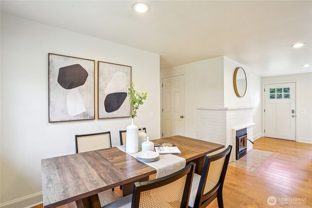 20230 1st Place S, Des Moines, WA 98198