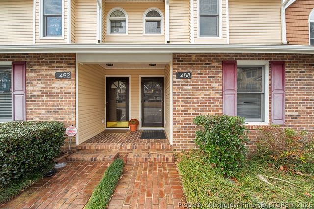 488 Lands End Road, Fayetteville, NC 28314