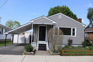 496 Winthrop St, Winthrop, MA 02152