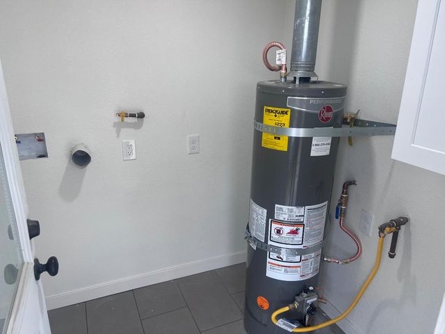 799 8th St, Turlock, CA 95380