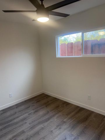 799 8th St, Turlock, CA 95380