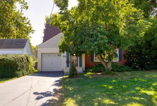 512 Ashworth Road, West Des Moines, IA 50265
