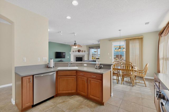 10200 Avenida Vista Sol NW, Albuquerque, NM 87114