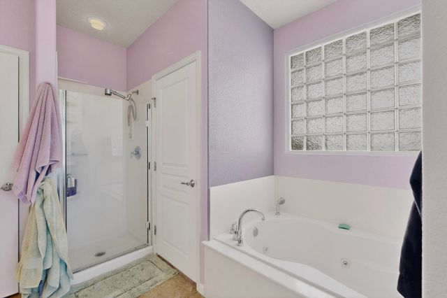 10200 Avenida Vista Sol NW, Albuquerque, NM 87114