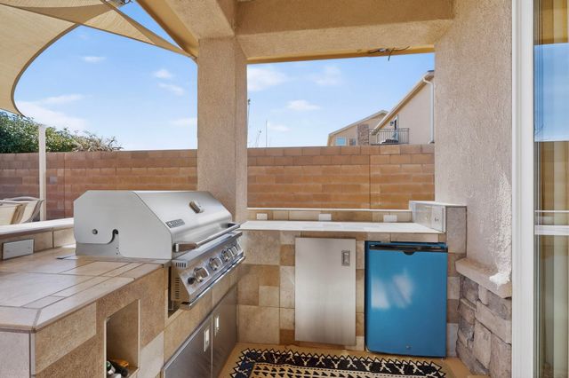 10200 Avenida Vista Sol NW, Albuquerque, NM 87114