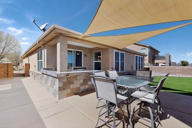 10200 Avenida Vista Sol NW, Albuquerque, NM 87114