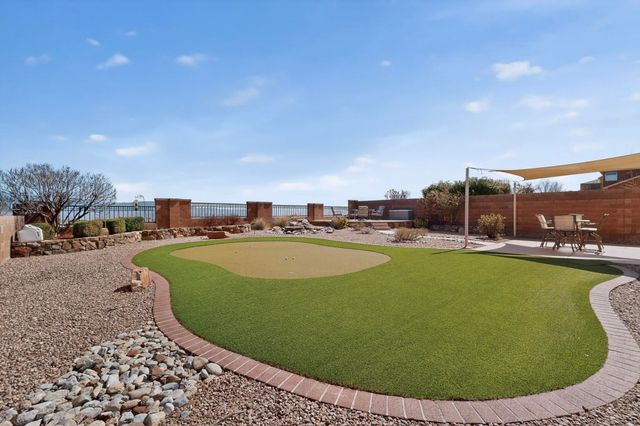 10200 Avenida Vista Sol NW, Albuquerque, NM 87114