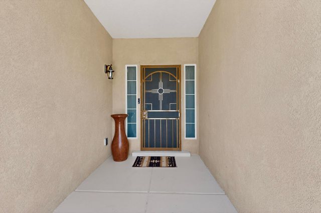 10200 Avenida Vista Sol NW, Albuquerque, NM 87114