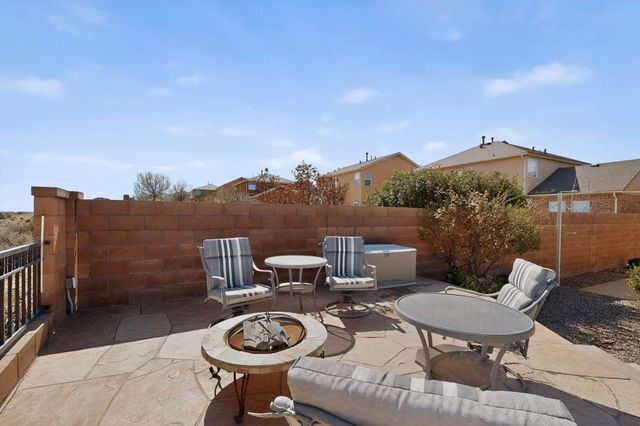 10200 Avenida Vista Sol NW, Albuquerque, NM 87114