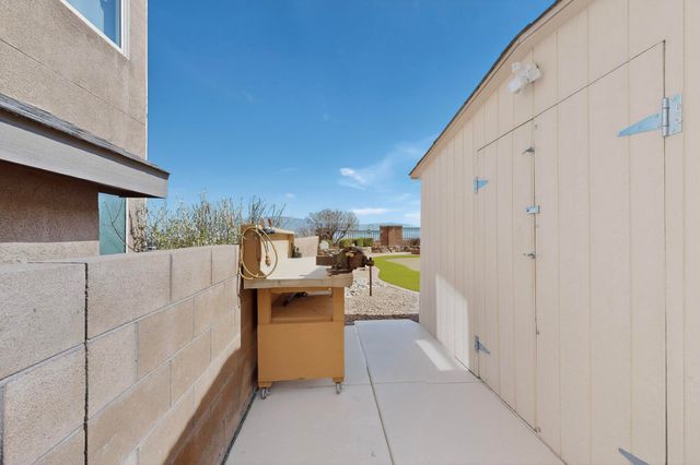10200 Avenida Vista Sol NW, Albuquerque, NM 87114