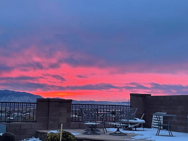 10200 Avenida Vista Sol NW, Albuquerque, NM 87114