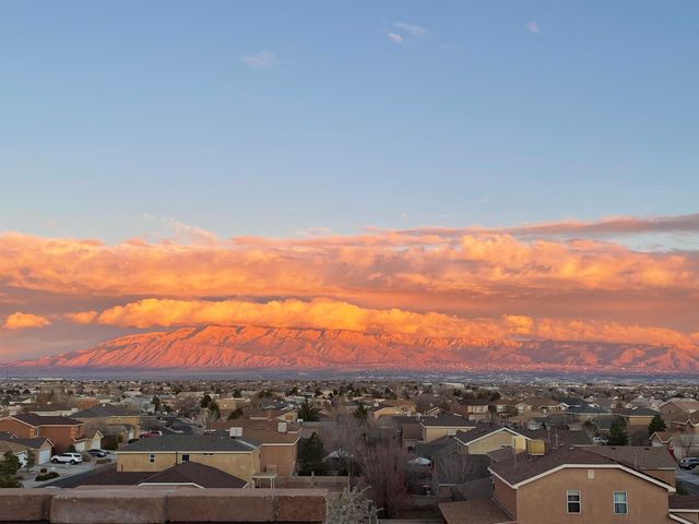 10200 Avenida Vista Sol NW, Albuquerque, NM 87114