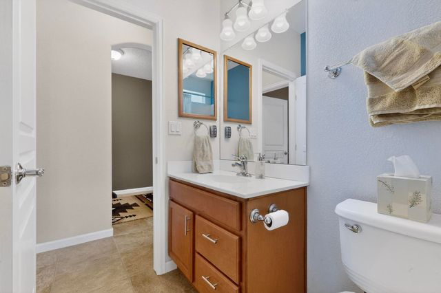 10200 Avenida Vista Sol NW, Albuquerque, NM 87114