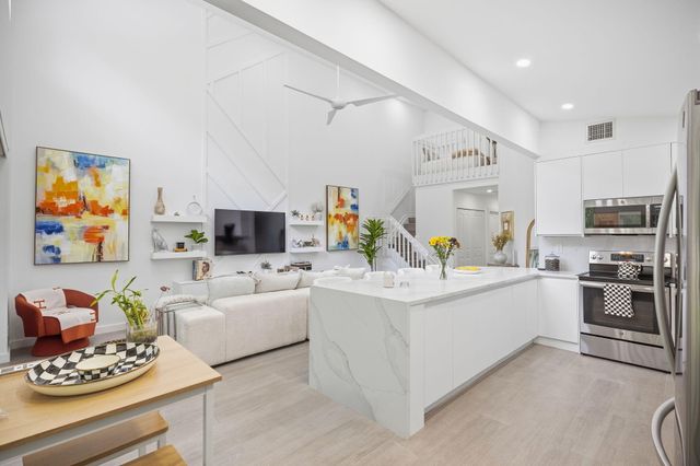 6045 Old Court Road 401, Boca Raton, FL 33433