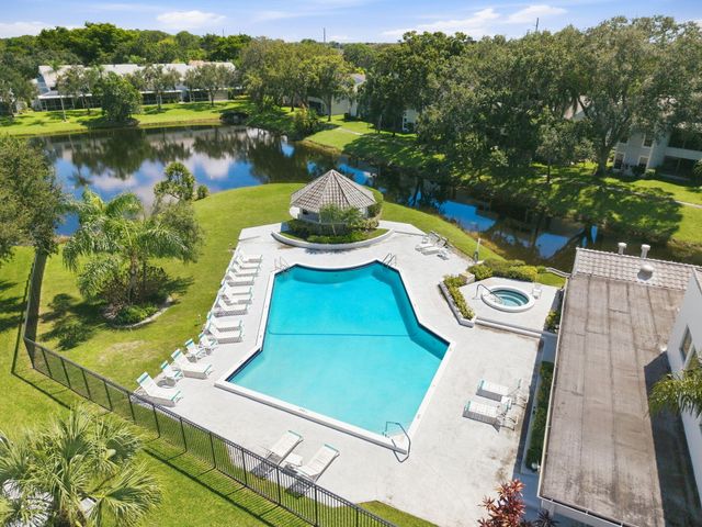 6045 Old Court Road 401, Boca Raton, FL 33433