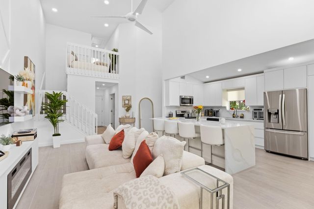 6045 Old Court Road 401, Boca Raton, FL 33433