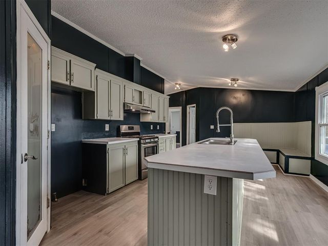 3282 E Fox Trail Road, Edmond, OK 73034