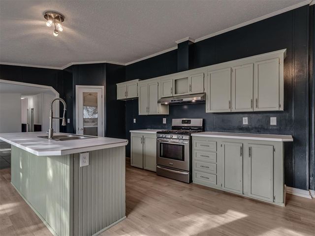 3282 E Fox Trail Road, Edmond, OK 73034