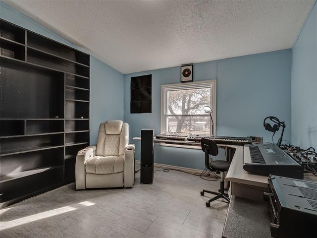 3282 E Fox Trail Road, Edmond, OK 73034