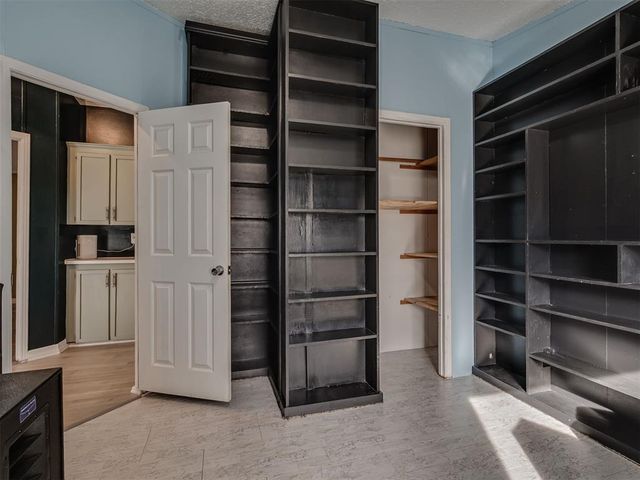 3282 E Fox Trail Road, Edmond, OK 73034