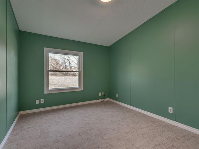 3282 E Fox Trail Road, Edmond, OK 73034