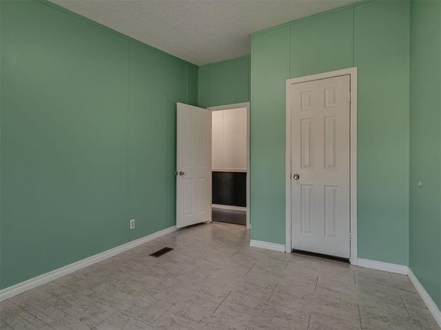 3282 E Fox Trail Road, Edmond, OK 73034