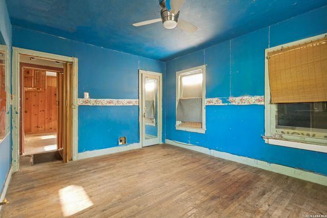 1330 W ROSEWOOD AVE, San Antonio, TX 78201