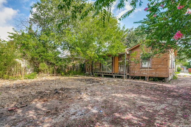 1330 W ROSEWOOD AVE, San Antonio, TX 78201