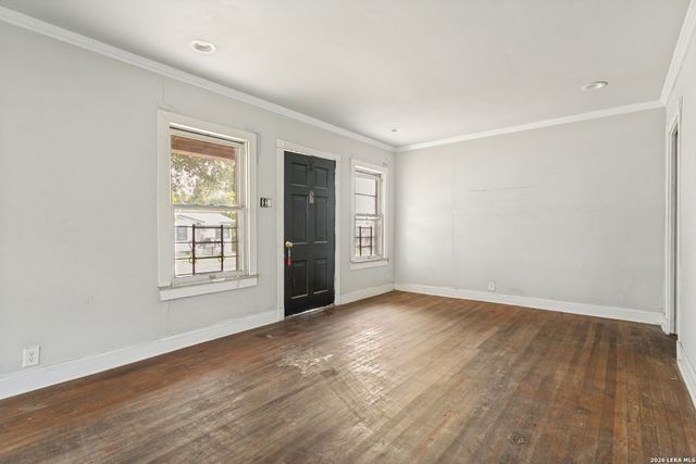 1330 W ROSEWOOD AVE, San Antonio, TX 78201