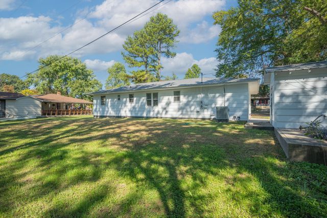 19295 Hillcrest Lane, Cassville, MO 65625