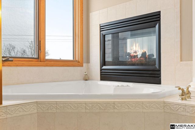 4412 N 195th Circle, Elkhorn, NE 68022