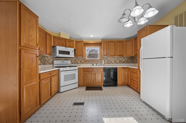 178 Covey Road, Amherst, VA 24521