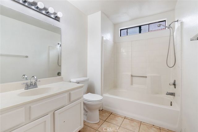 37901 53rd E, Palmdale, CA 93552