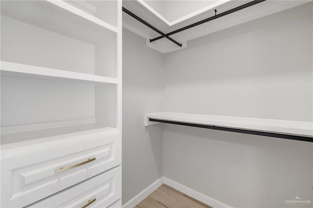 8046 N 49th Lane, Mcallen, TX 78504