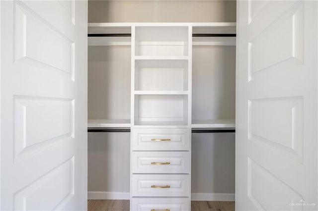 8046 N 49th Lane, Mcallen, TX 78504