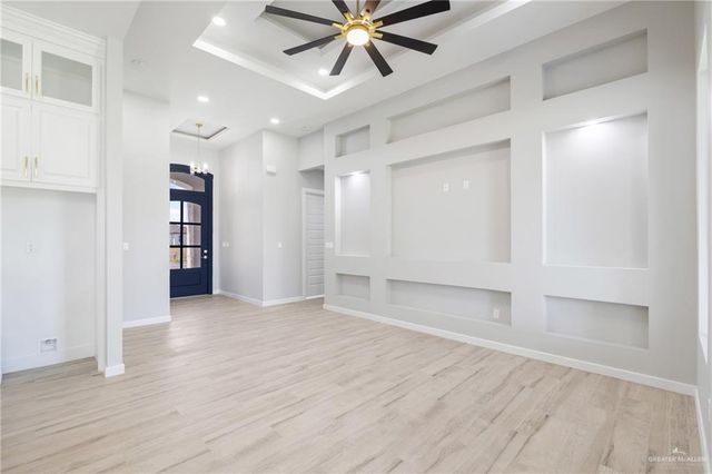 8046 N 49th Lane, Mcallen, TX 78504