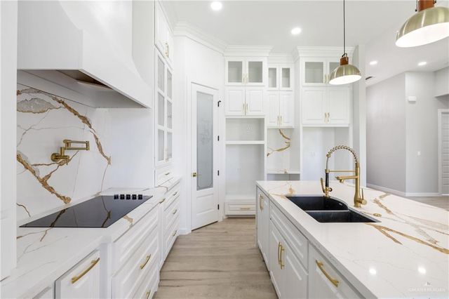 8046 N 49th Lane, Mcallen, TX 78504