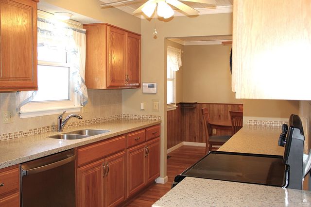 828 DeHoff, Manhattan, KS 66502