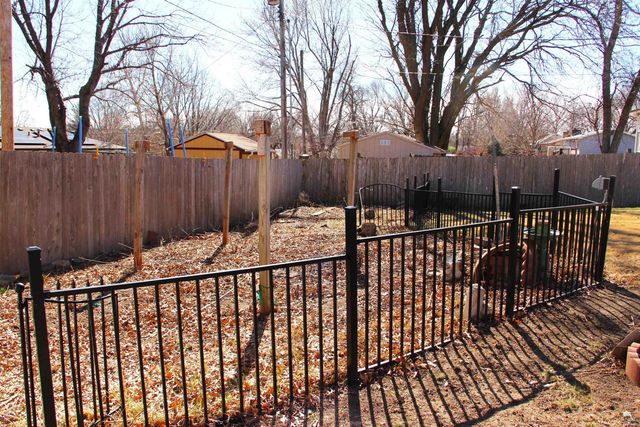 828 DeHoff, Manhattan, KS 66502