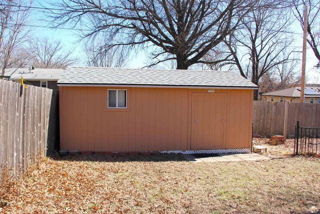 828 DeHoff, Manhattan, KS 66502