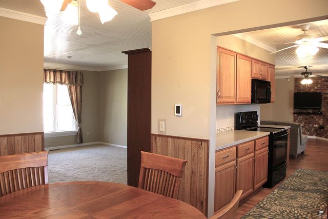 828 DeHoff, Manhattan, KS 66502