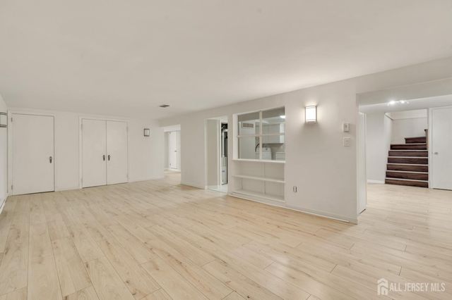 254 E GEORGE Place, Iselin, NJ 08830