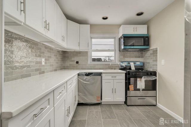 254 E GEORGE Place, Iselin, NJ 08830