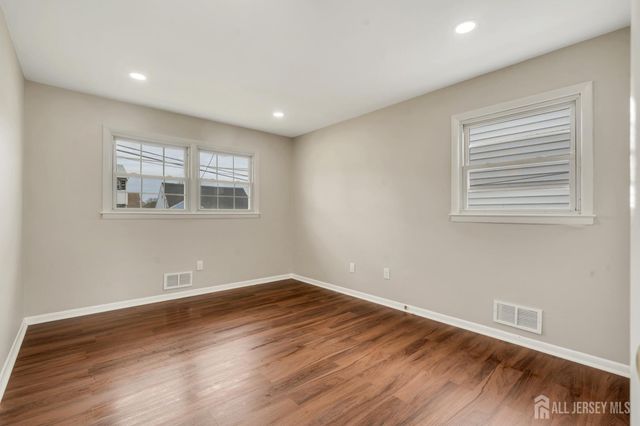 254 E GEORGE Place, Iselin, NJ 08830