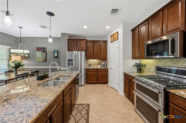 741 Wiltshire Drive, Hutto, TX 78634