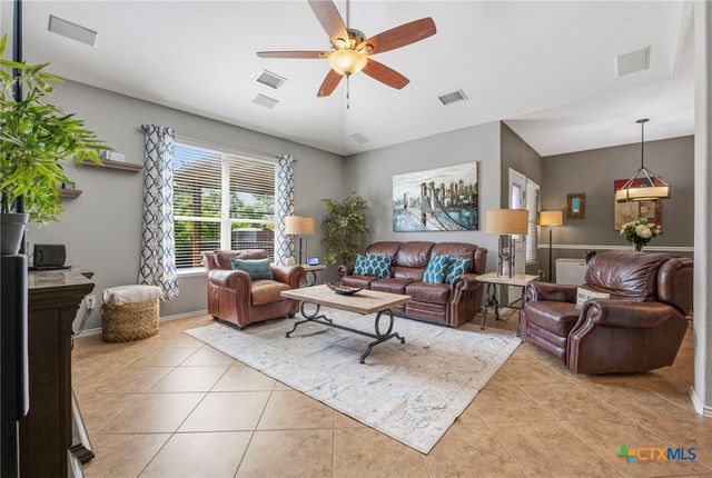 741 Wiltshire Drive, Hutto, TX 78634